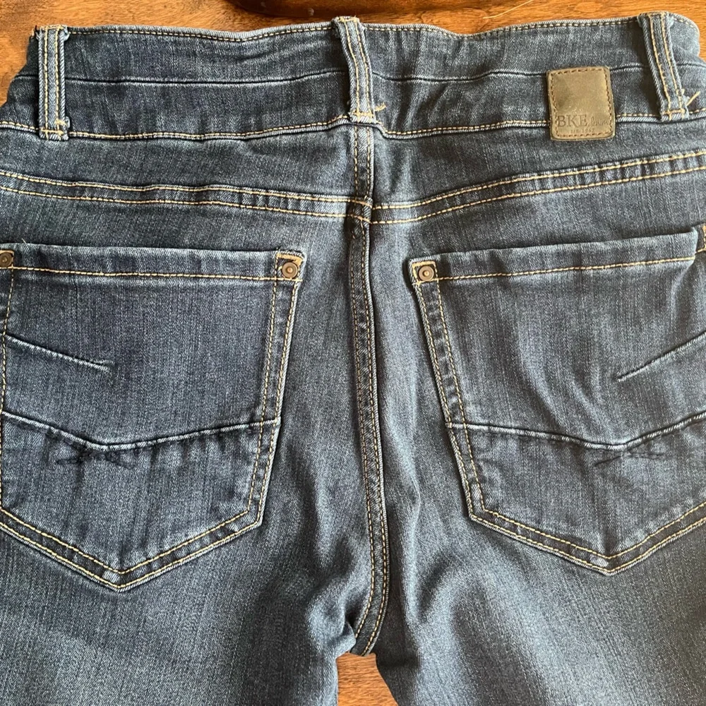 BKE Stella Mid Rise Skinny, Size 29R, EUC - Picture 2 of 4